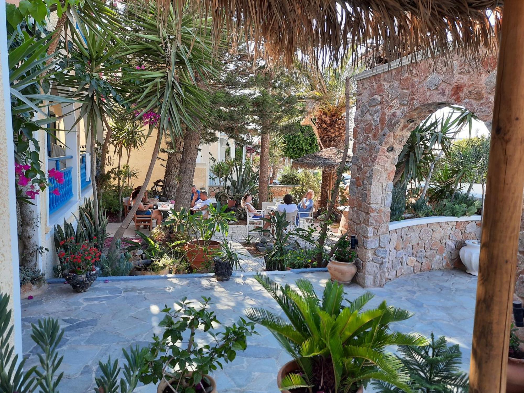 Kamári Hotel Zeus מראה חיצוני תמונה